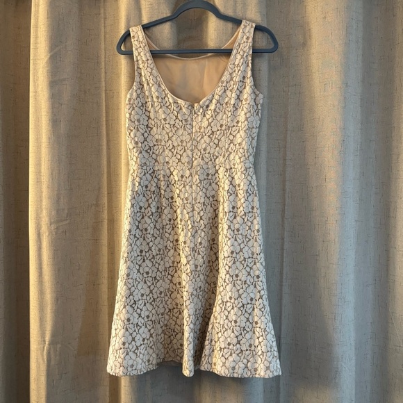 White House Black Market All over lace dress. Size‎ 6. Cream with nude lining. - Picture 2 of 6